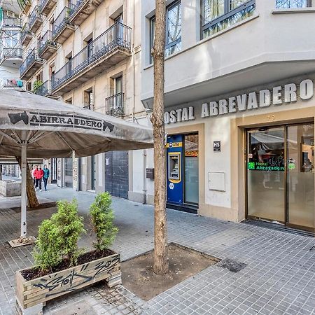 Hostal Abrevadero Barcelona Exterior photo